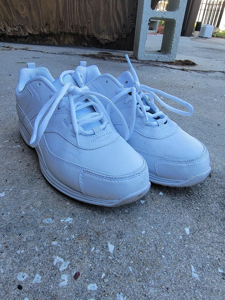 Женские кроссовки Safe T Step белые повседневные нескользящие устойчивые на шнуровке размер 9 Вт - Изображение 1 из 4