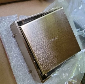 Brizo BT062418-GL - 4" Reversible Punto Cuadrado Azulejo Drenaje Luxe Dorado Precio de venta sugerido por el fabricante $234 - Imagen 1 de 8