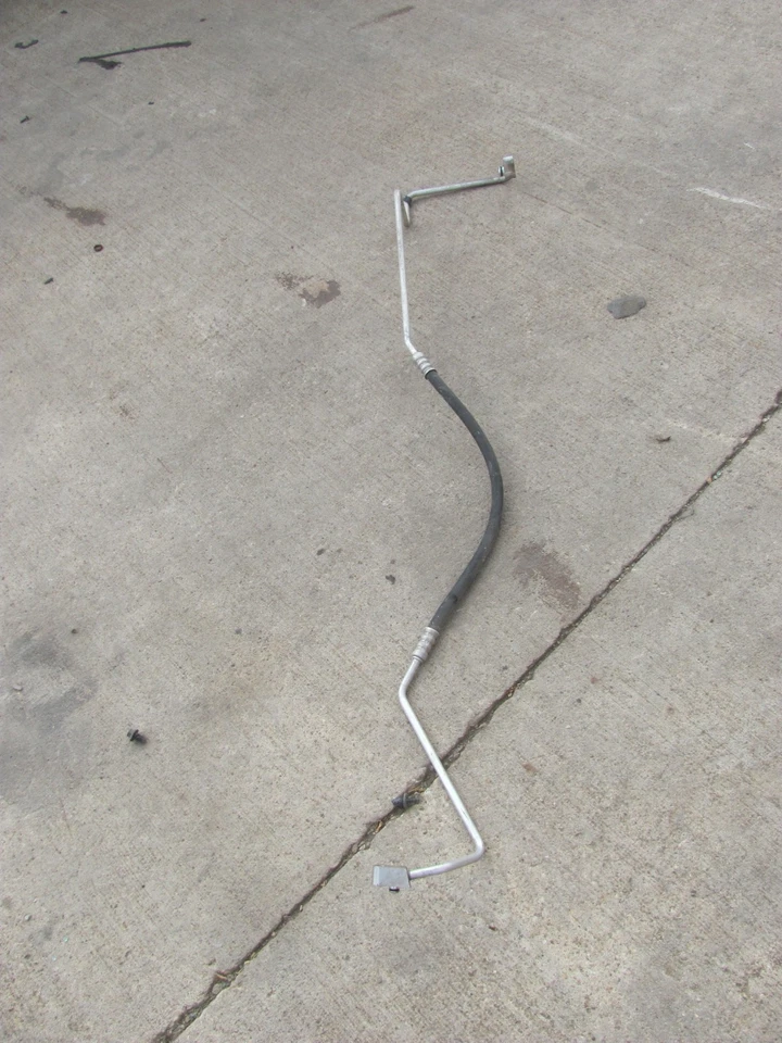 1998 1999 2000 2001 2002 2003 JAGUAR XJ8 XJ8L XJR VANDEN PLAS A/C HOSE - Image 1 of 1
