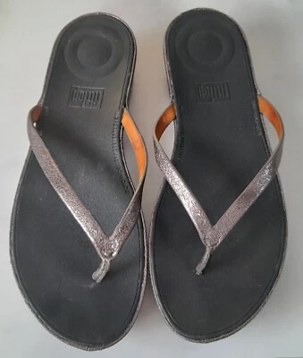 Chanclas Fitflop Linny talla 8/42 cuero negro/metálico excelente estado envío y devolución gratuitos Foto 1 de 4