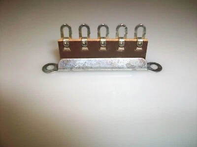 BOX OF 25 H H SMITH 5 LUG TERMINAL STRIP P/N 3005 - Image 1 of 4