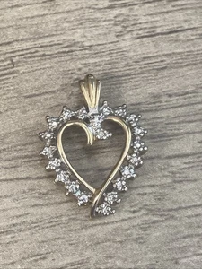 10k Gold Diamond Heart Pendant - Picture 1 of 4