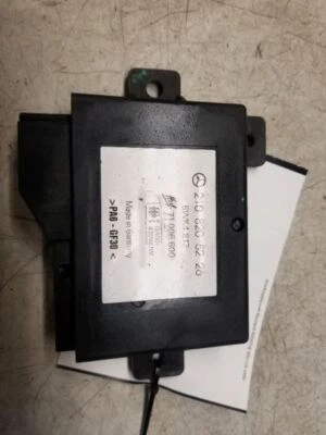 Mercedes-Benz C230 1997 - Módulo de control infrarrojo - 2108205226 - R318794 Foto 1 de 4