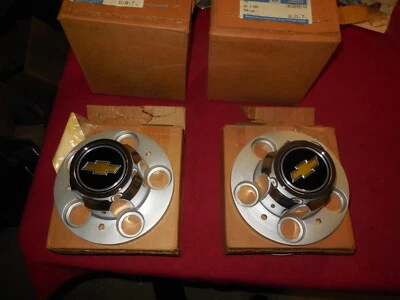 Nuevo de Lote Antiguo 1971-87 Chevrolet C10 1/2 tonelada Blazer Silverado 2x2 tapas de ruedas de rally CST GM Foto 1 de 4