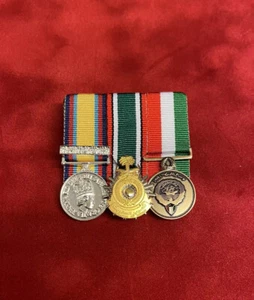 Gulf Medal Opgranby Saudi Liberation Kuwait Liberation Miniature Medals Mounted - Picture 1 of 2