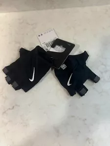 NEW!! NIKE Essential Lightweight Women's Training Gloves Style Size L NWT!! - Picture 1 of 6