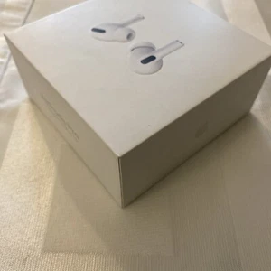 Air Pods Pro BOX ONLY White Includes Original Extra Ear Tips And Charging Cord - Picture 1 of 14