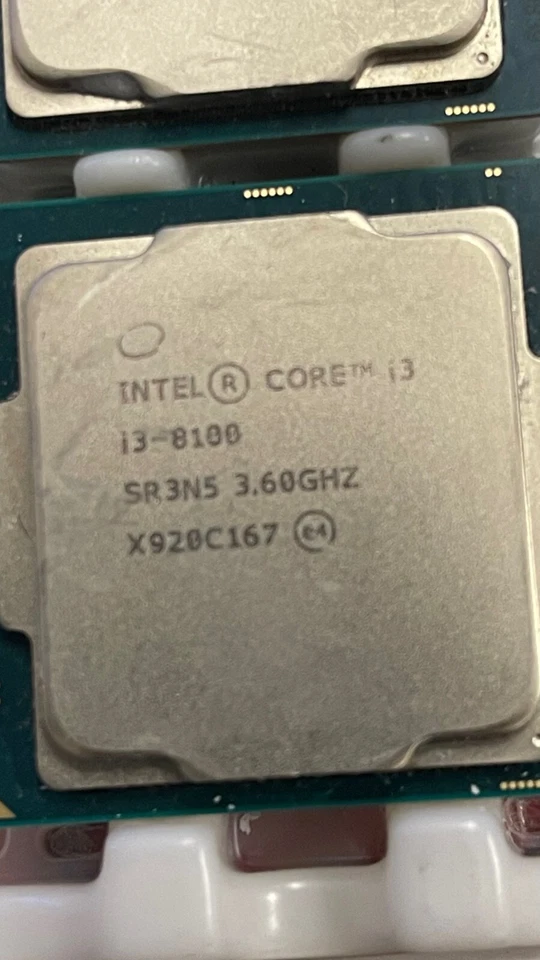 USED Intel 8th Gen 4 Core  i3-8100 3.6 GHz Desktop Processor FCLGA1151  CPU - Image 1 of 1