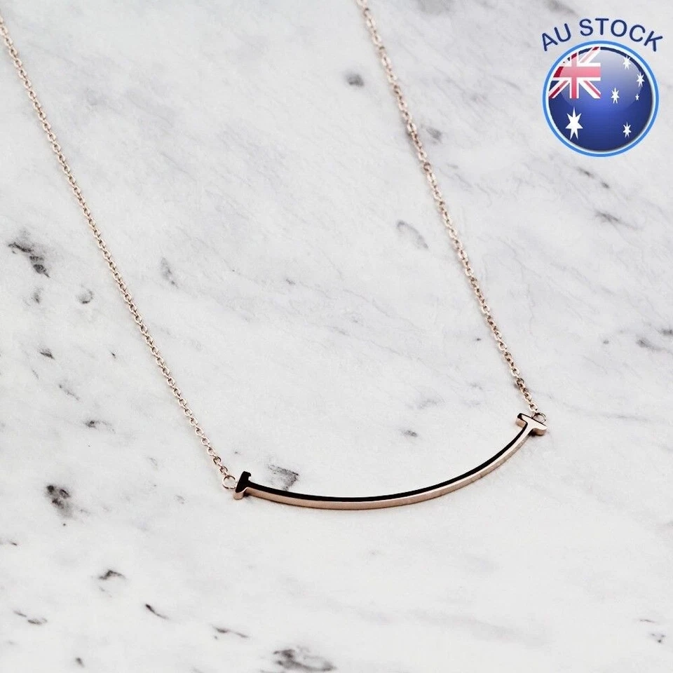 18K Rose Gold Filled Women's Solid Smile Lucky Bar Pendant Charm Chain Necklace — 第 1/4 张图片