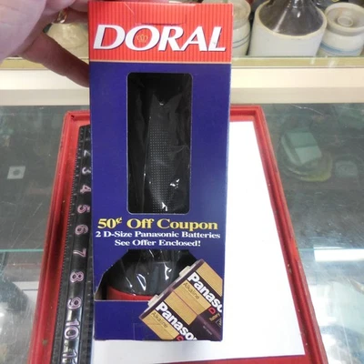 Nuevo En La Caja Linterna Cigarrillo Doral Nuevo Artículo Promocional Tamaño Completo 7.5" Foto 1 de 4