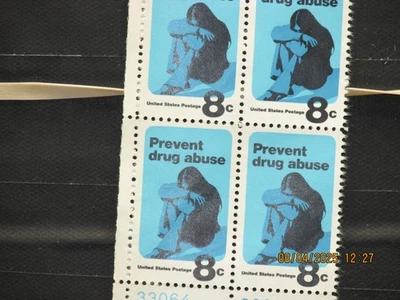 The listing:(1)USPS 8¢ Prevent Drug Abuse Issue-1971 Plate Block of 4 MNH-33064 - Image 1 of 4