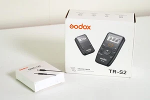 Godox TR-S2 & GMC-U6 Wireless Timer Remote Control - Picture 1 of 5