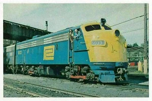Penn Central Railroad Locomotive #5033 at Harmon, New York - Picture 1 of 4