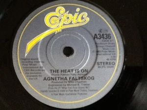 AGNETHA FALTSKOG ( ABBA ) . THE HEAT IS ON / MAN . 1983 . NEAR MINT . - Picture 1 of 3