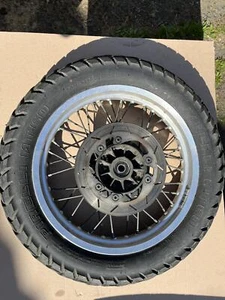 Llanta rueda trasera Suzuki DR 650 SP42B 17xMT2.50 albóndiga fregona  - Imagen 1 de 7