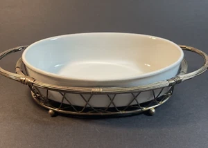 VTG Oval White Ceramic Medium Sized Casserole Metal Serving Rack Handles MCM - Picture 1 of 20