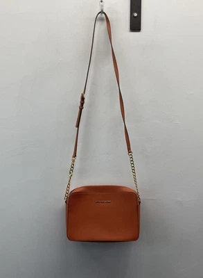 Bolso Bandolera Michael Kors Naranja Cuero Saffiano Jet Set EW Herrajes Dorados Foto 1 de 4