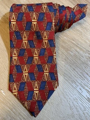 VAN HEUSEN ~ CORBATA PARA HOMBRE, 100% SEDA ~ GEO VIBRANTE, ROJO, DORADO, AZUL, 58”X 4” MUY BUEN ESTADO. Foto 1 de 4