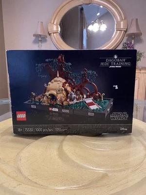 LEGO STAR WARS: Dagobah Jedi Training Diorama (75330) Foto 1 de 4