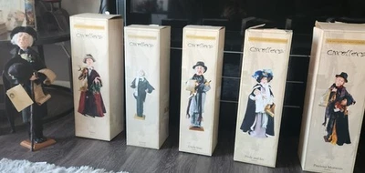 The Jacqueline Kent Collection Carollers  set of 6  One With No box - Image 1 of 4