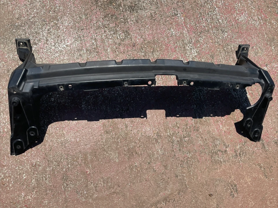GM1041118 Front Center Bumper Cover Support Fits 2007-2012 GMC Acadia Foto 1 de 4