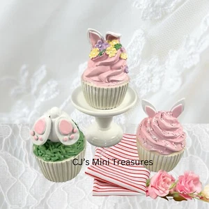 Bunny Boulevard Ostern Cupcakes rosa grün weiß Hasenohren Füße Schwanz 3er Set - Bild 1 von 9