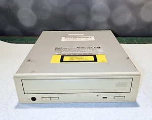1995 Matsushita-Kotobuki CD-ROM Drive CR-581-J - ATA/ATAPI-4 (Ultra ATA/33) - Picture 1 of 8