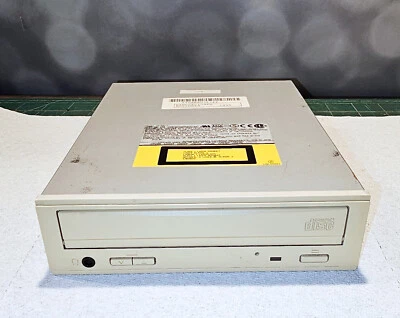 1995 Matsushita-Kotobuki CD-ROM Drive CR-581-J - ATA/ATAPI-4 (Ultra ATA/33) - Image 1 of 4