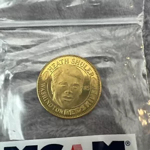 1997 Pinnacle Heath Shuler Washington Redskins Quarterback Coin - Picture 1 of 7