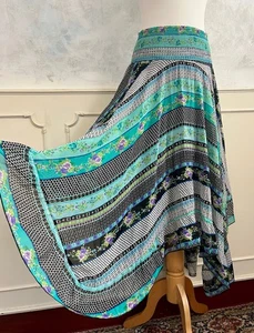 NEU + ETIKETT - LAPIS Maxirock grün Blumen asymmetrisch Tauchsaum ausgestellt Boho Gypsy S - Bild 1 von 8