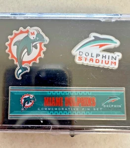 Juego de prendedores conmemorativos vintage del estadio de los Miami Dolphins (¡nuevo/sellado!) - Imagen 1 de 4