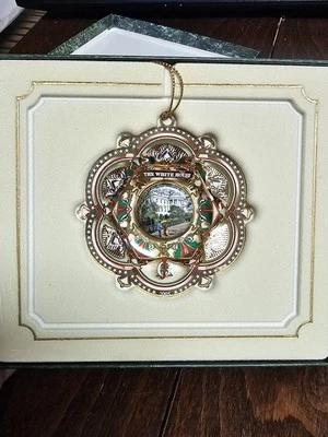 Adorno de Navidad 2005 Asociación Histórica de la Casa Blanca Foto 1 de 4