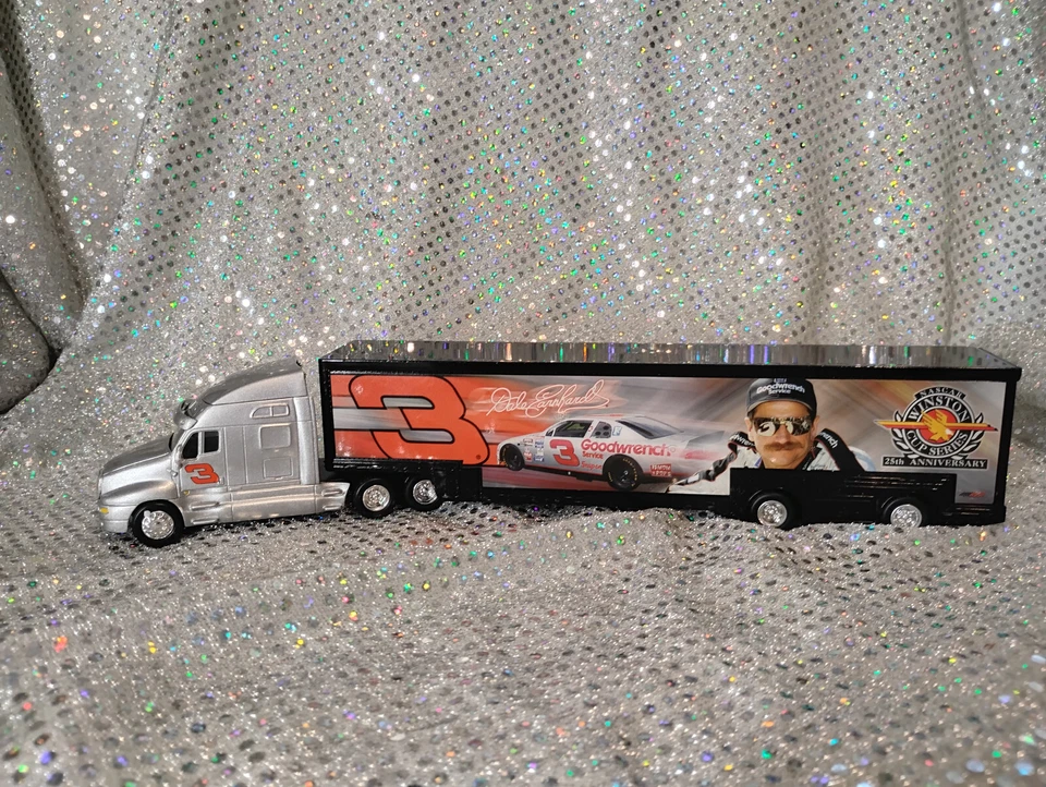 Dale Earnhardt Sr 1995 Semi Hauler NASCAR 温斯顿杯系列 25 周年 #3 — 第 1/4 张图片