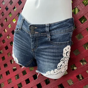 Mudd Girls Jean Shorts Size 8 Adjustable Waist cut off crochet detail trim - Picture 1 of 7