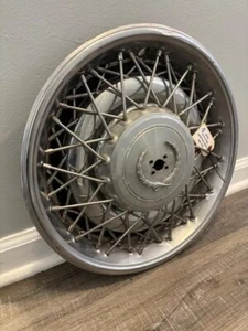 1982-1985 Cadillac Brougham Wheel Cover (D) - Bild 1 von 5