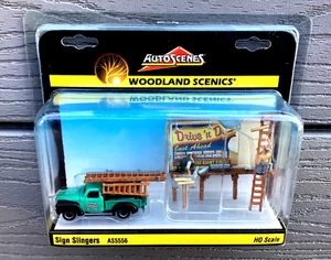 WOODLAND SCENICS 1/87 HO SIGN SLINGERS PICKUP TRUCK & 2 FIGURES AUTO SCENES 5556 - Picture 1 of 17