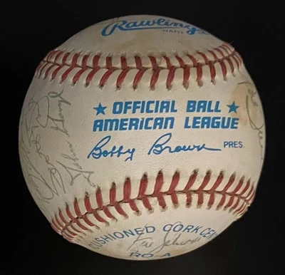 CLEVELAND INDIANS 1986 TEAM SIGNED BASEBALL CARTER NIEKRO JACOBY SNYDER YETT - Image 1 of 4