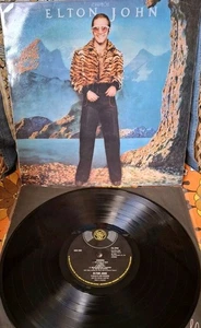 Elton John 'CARIBOU' VG+ DJM Records A2/B2 1974 RARE RED Vinyl 'Bitch is Back' - Picture 1 of 9