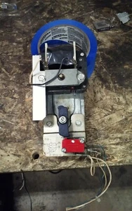 AMI CD100/CD51 GRIPPER ARM MOTOR - Picture 1 of 4