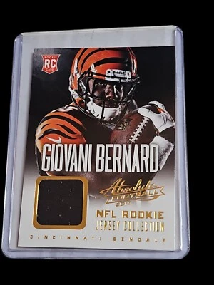 2013 Panini Absolute Giovani Bernard NFL Rookie Jersey Jersey Rookie Card # 12 - Image 1 of 2