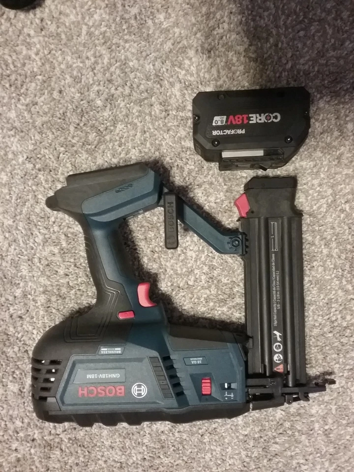 pregador Bosch 18v - Imagem 1 de 1