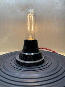 Original Schulhaus elektrische schwarze Porzellan Ionen Lampe (eingestellt) - Bild 1 von 6