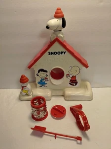 VTG 1979 Snoopy Snow Sno-Cones Machine Maker Shave Ice Machine Peanuts Gang - Picture 1 of 3