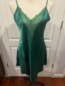Wmn Lingerie Satin Nightgown Slip VNeck Dark Green Thin & Soft Sz XL 30"Lx19"W - Picture 1 of 5