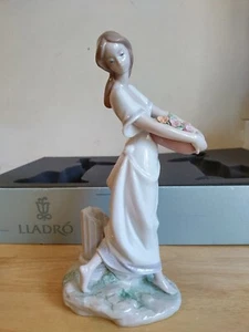 Lladro Privilege Society Made in Spain Porcelain Statue - Garden Of Athens #7704 - Picture 1 of 18