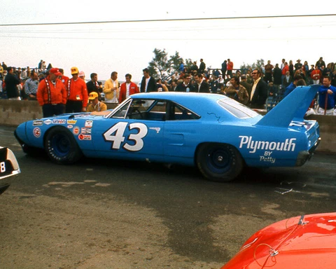 RICHARD PETTY #43 PLYMOUTH SUPERBIRD CLOSE UP AT RIVERSIDE 13X19 GLOSSY POSTER Cover