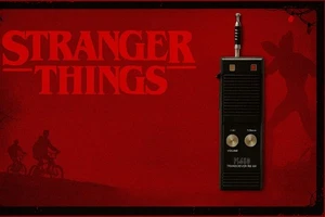 Realistic TRC-217 CB Radio Walkie Talkies from Netflix Stranger Things Works EUC - Picture 1 of 9