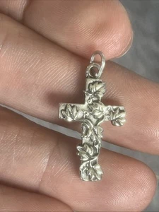 Sterling Silver Charm Pendant 925 Jewelry Vintage GOD Cross Crucifix Ivy Leaf - Picture 1 of 6