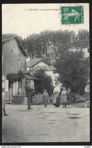 CPA  --  FENIOUX . LES GRANDS PEUPLIERS . ANIMEE . TRES BON ETAT . 592.K* - Picture 1 of 1