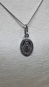 CIONDOLO ARGENTO RODIATO MADONNA MIRACOLOSA DELLE GRAZIE DELL' IMMACOLATA EXPLOI - Foto 1 di 14